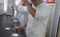 ��λ������ �������̨